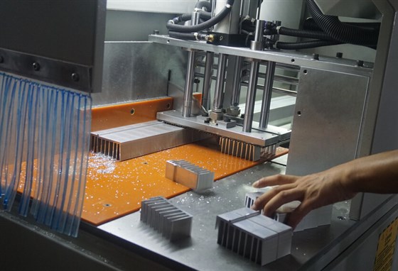 全自動切鋁機 全自動切鋁機