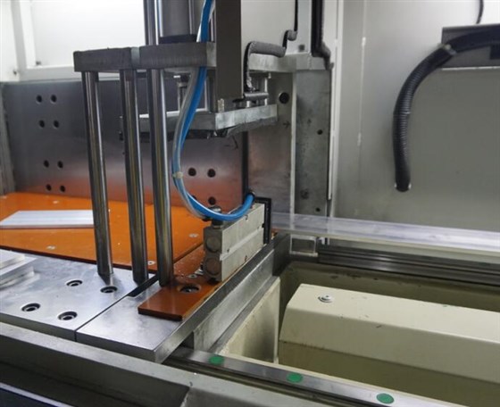 分離式全自動鋸鋁機 分離式全自動鋸鋁機